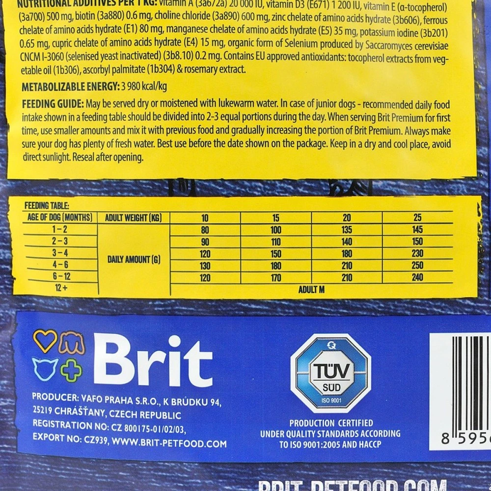 Корм сухий Brit Premium Dog Junior M для цуценят та молодих собак середніх порід від 1 до 12 місяців вагою 10-25 кг з куркою