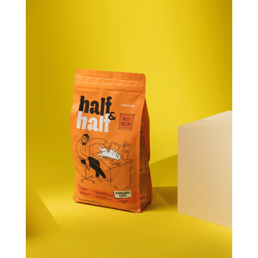 Корм сухой HalfHalf для стерилизованных кошек с говядиной 2 кг