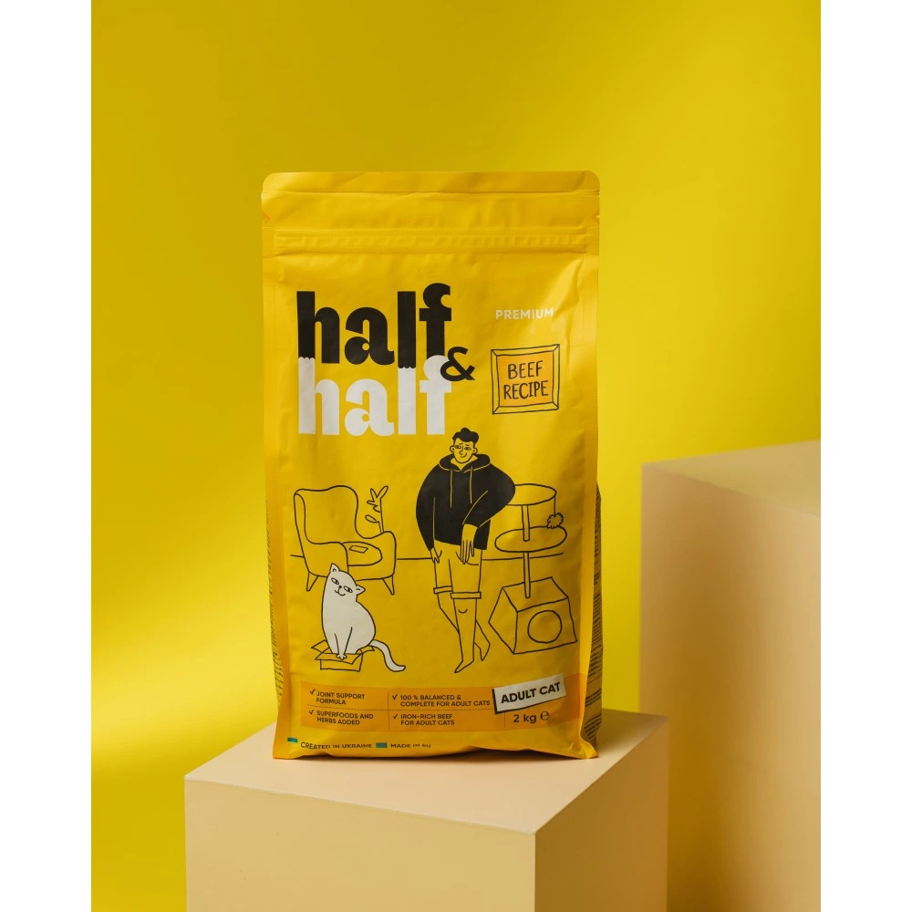 Корм сухий HalfHalf для дорослих котів із яловичиною 2 кг
