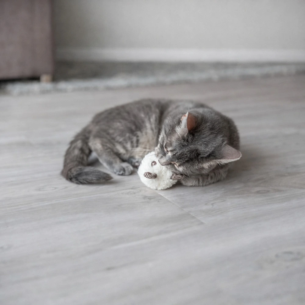 Игрушка Trixie для кошек Медведь плюшевый с кошачьей мятой 8 см в ассортименте