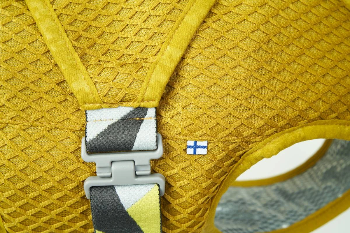 Охолоджуючий жилет для собак Hurtta Cooling Wrap 45-55 см Жовтий