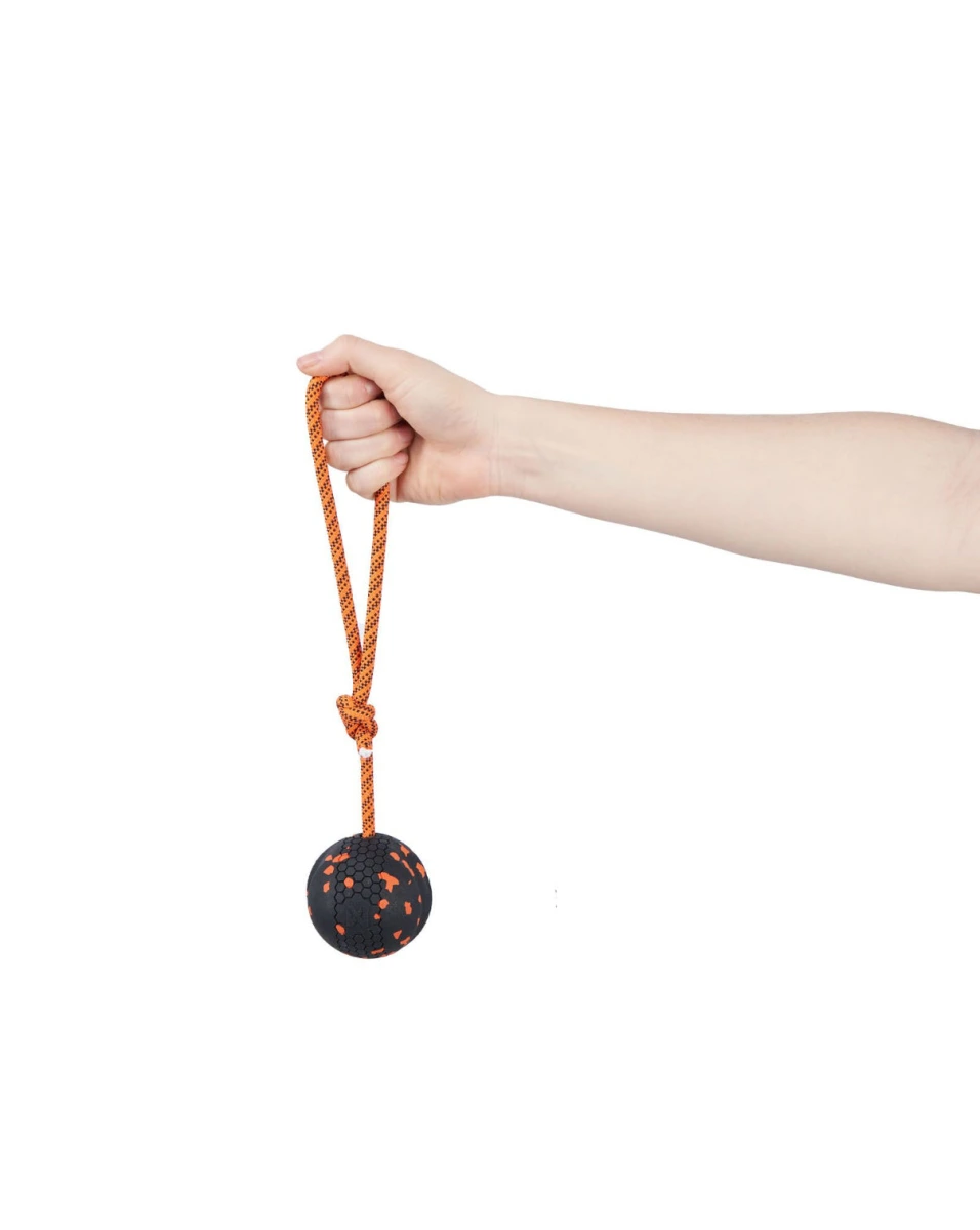 Іграшка для собак м'ячик на мотузці Non-stop dogwear 6х6 см Чорний/Помаранчевий